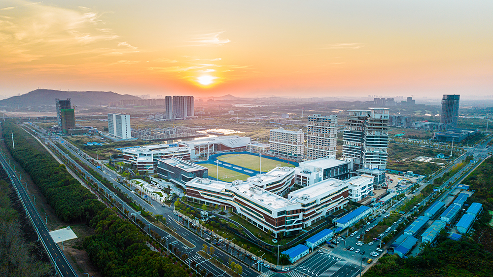黄昏校园全景